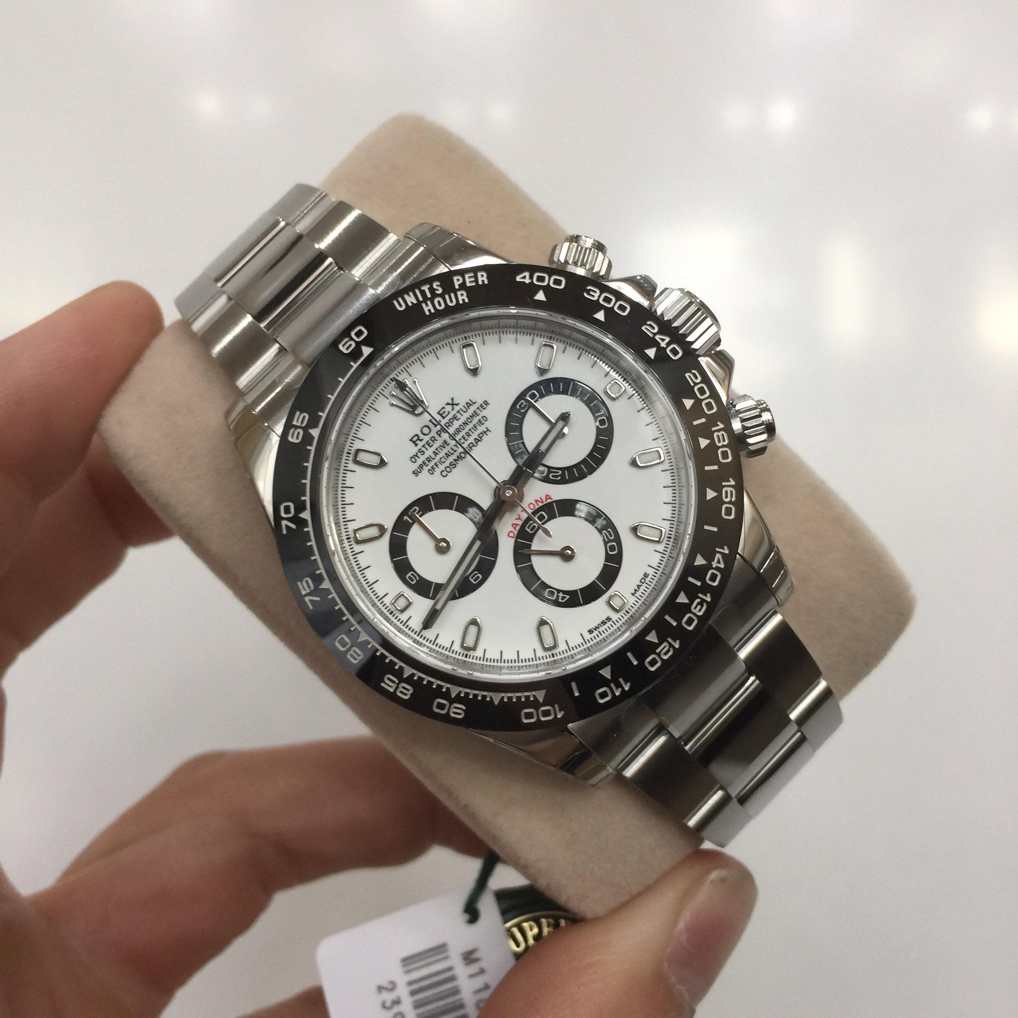 Why Go For Pre-Owned Watches?